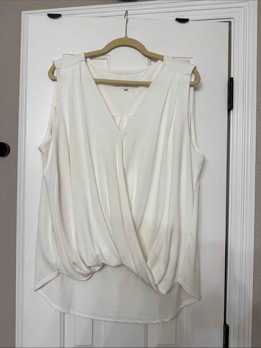 Sleeveless Draped V-Neck Top - White/ cream